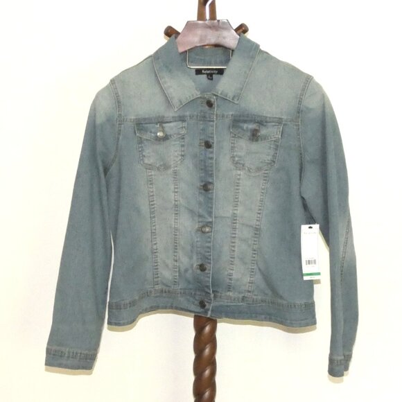 Relativity Jackets & Blazers - NEW Relativity stretch denim trucker jean jacket